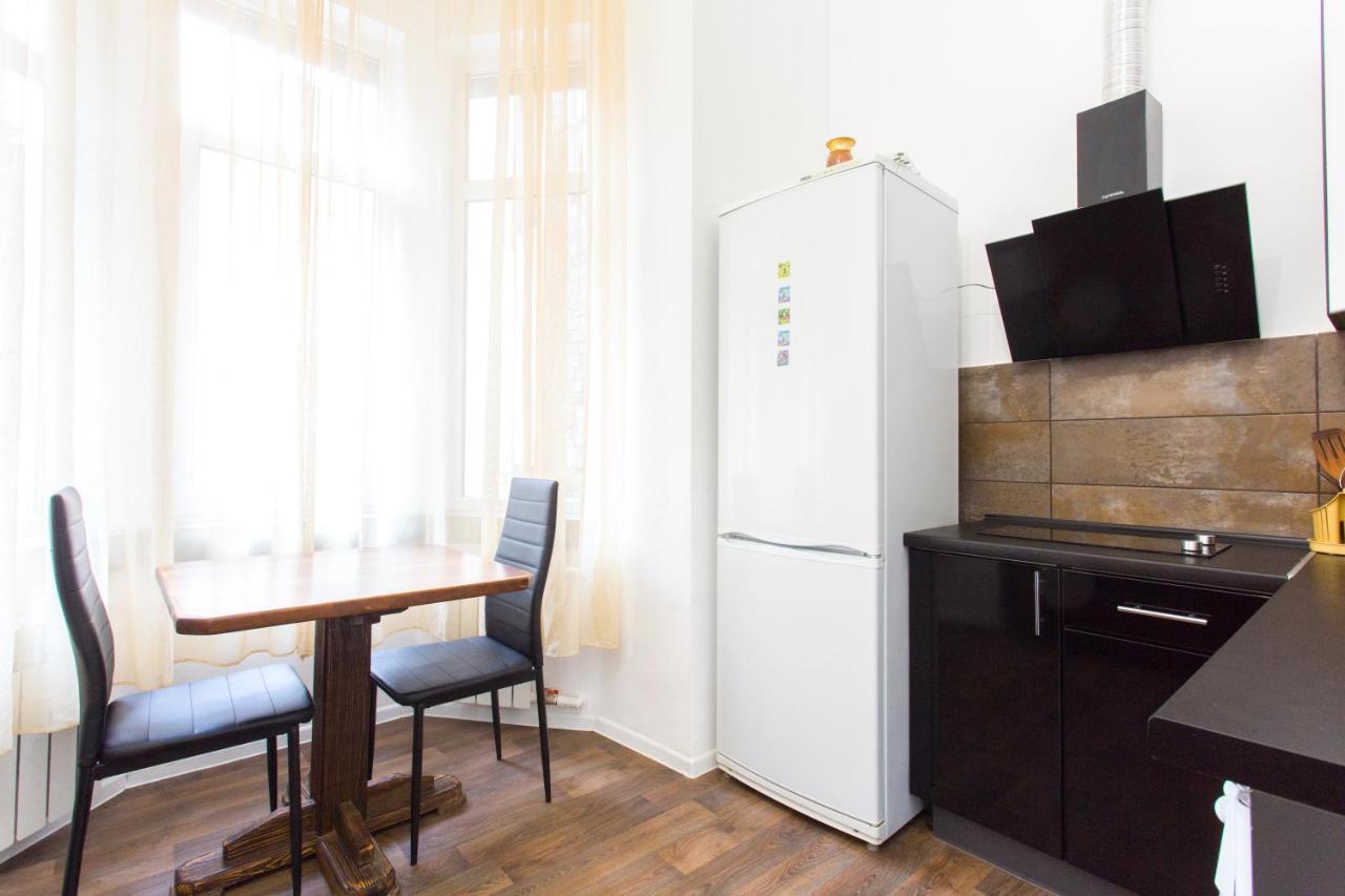 Pushkinskaya Street Apartment Харков Екстериор снимка